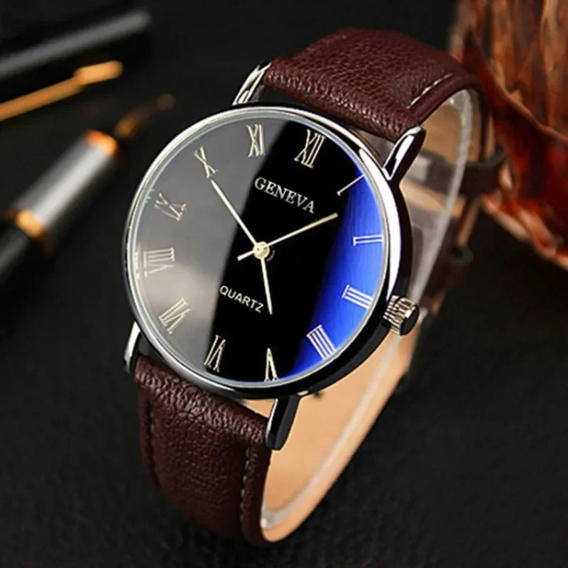 Famous Brand Men Quartz Watch  - Leather Watch Band Men 评论和价格