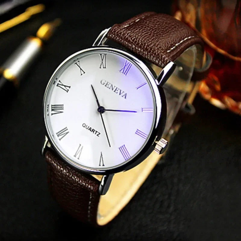 Famous Brand Men Quartz Watch  - Leather Watch Band Men 评论和价格